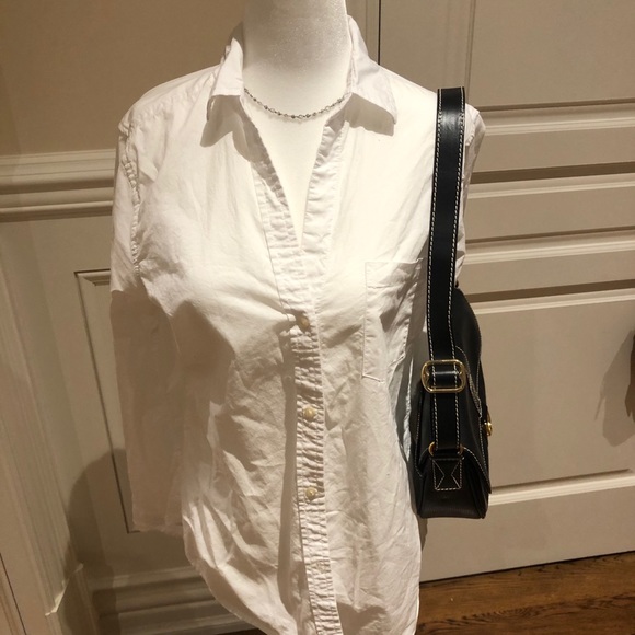 Gap white button down shirt